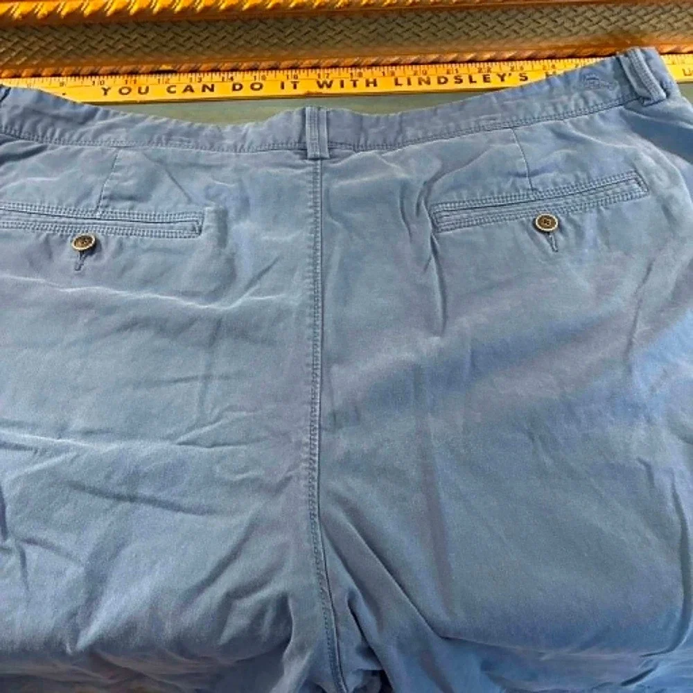 Tommy Bahama Chino Shorts Mens 42 Blue Flat Front Cotton Blend Coastal Resort